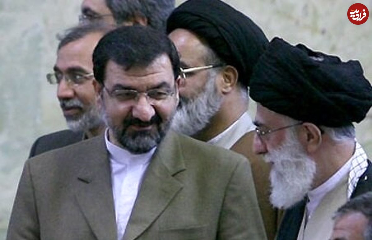 عکس؛ سفر به تاریخ؛ عکس کمتر دیدهشده «رهبر انقلاب و محسن رضایی» با لباس نظامی در خلیج فارس؛ سال 67
