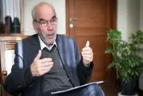ارسطو، ماهیت را ماهیت امر موجود می داند فارابی، ماهیت امر ممکن 