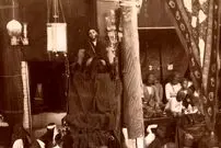 عکس| سفر به ایران قدیم؛ تصویری از یک «مجلس روضه» در تهران زمان ناصرالدین شاه