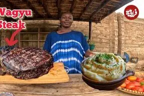 ببینید| غذای روستایی در کنیا؛ پخت استیک با گوشت گاو  و تهیه پوره سیب زمینی