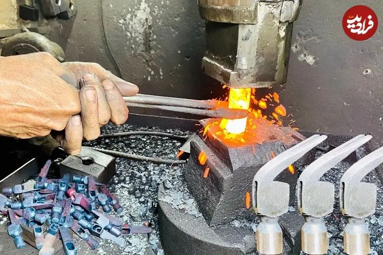 ببینید| فرآیند دیدنی ساخت چکش در کارگاهی در پاکستان