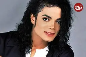 عکس| سفر در زمان؛ «مایکل جکسون» در کنار خانواده و در حال بریدن کیک؛ سال 1355