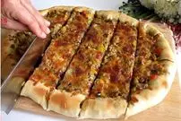 (ویدئو) اگه میخوای یه پیتزای بدون گوشت ساده و خوشمزه درست کنی اول این ویدئو رو تماشا کن