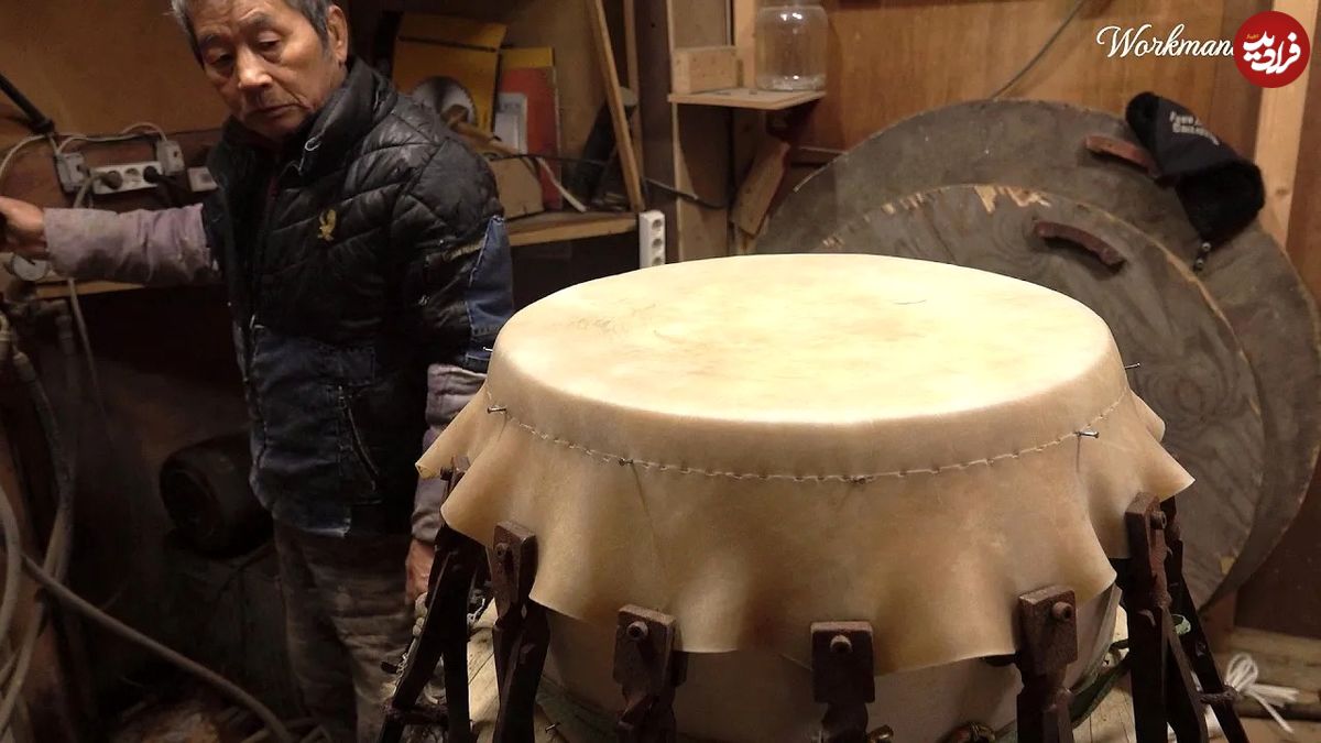 (ویدئو) ببینید ژاپنی ها در چه فرآیند سخت و طاقت فرسایی طبل اژدها تولید می کنند