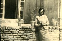 عکس؛ سفر در زمان؛ «تاج ایران، نتیجه ناصرالدین شاه در کنار آرمگاه فردوسی»؛ سال 1315