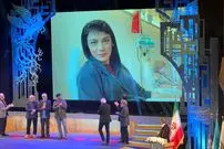 ببینید| پیام مارال فرجاد از روی تخت بیمارستان بعد از دریافت سیمرغ 