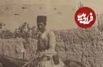 عکس| سفر زمان؛ مردان روستایی با اسب در کنار یک «کبوترخانه»؛ دوران قاجار
