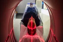 یک زن با اسلحه وارد دستگاه MRI شد!؛  دروغ گفت و این اتفاق برای او رخ داد