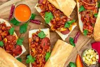 کالری سوسیس بندری چقدر است؟