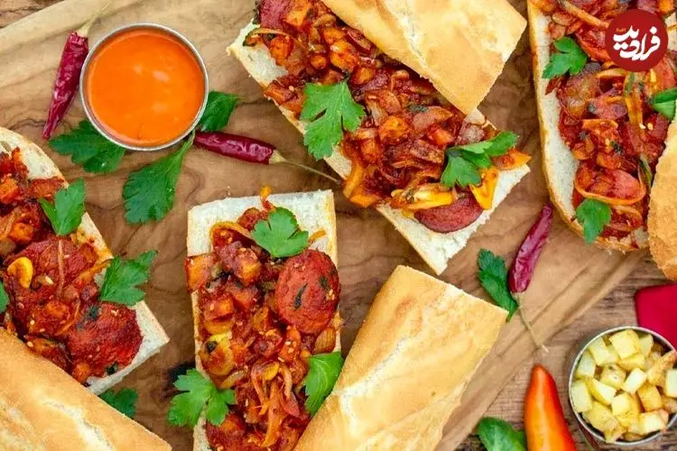 کالری سوسیس بندری چقدر است؟