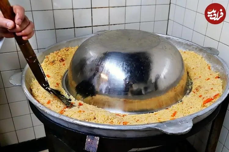 ببینید| غذای خیابانی در آمریکا؛ پخت ازبکی پلو با گوشت بره در شیکاگو