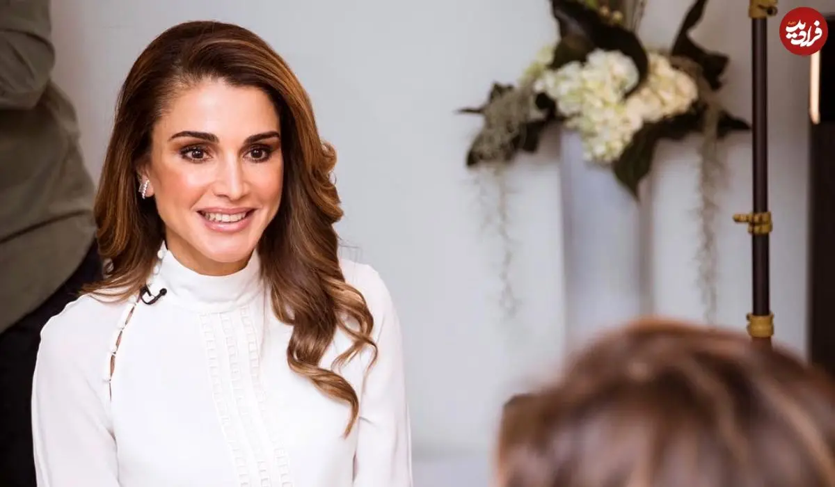 عکس| سفر در زمان؛ «رانیا، ملکه اردن و همسرش» سوار بر کالسکه در ریدو هال کانادا؛ سال 1378