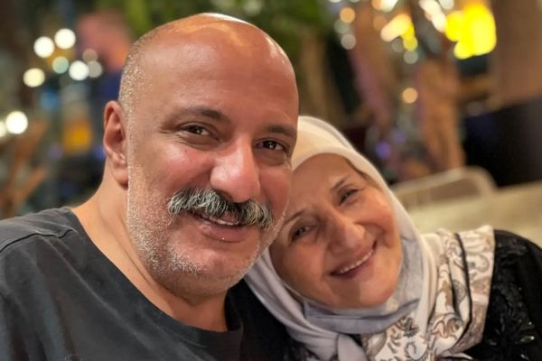عکس| سفر در زمان؛ «امیر جعفری» در کنار حمید سمندریان در 23 سالگی؛ سال 70