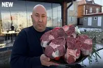 ببینید| غذای روستایی در روسیه؛ پخت یک غذای سنتی با گوشت و سبزیجات در روستا