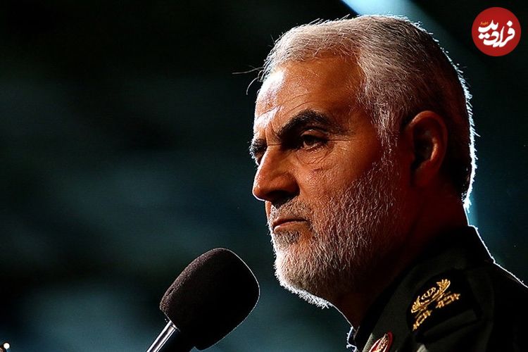 عکس؛ سفر به تاریخ؛ کوهنوردی «سردار سلیمانی» در کنار «رهبر انقلاب» در کرمان؛ سال 1384
