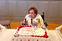 ببینید| کهنسال‌ترین راهبه جهان ۱۱۳ ساله شد