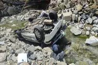 ببینید| سقوط پژو ۲۰۶ به عمق دره در بزرگراه خرازی؛ وضعیت خودرو متلاشی را ببینید