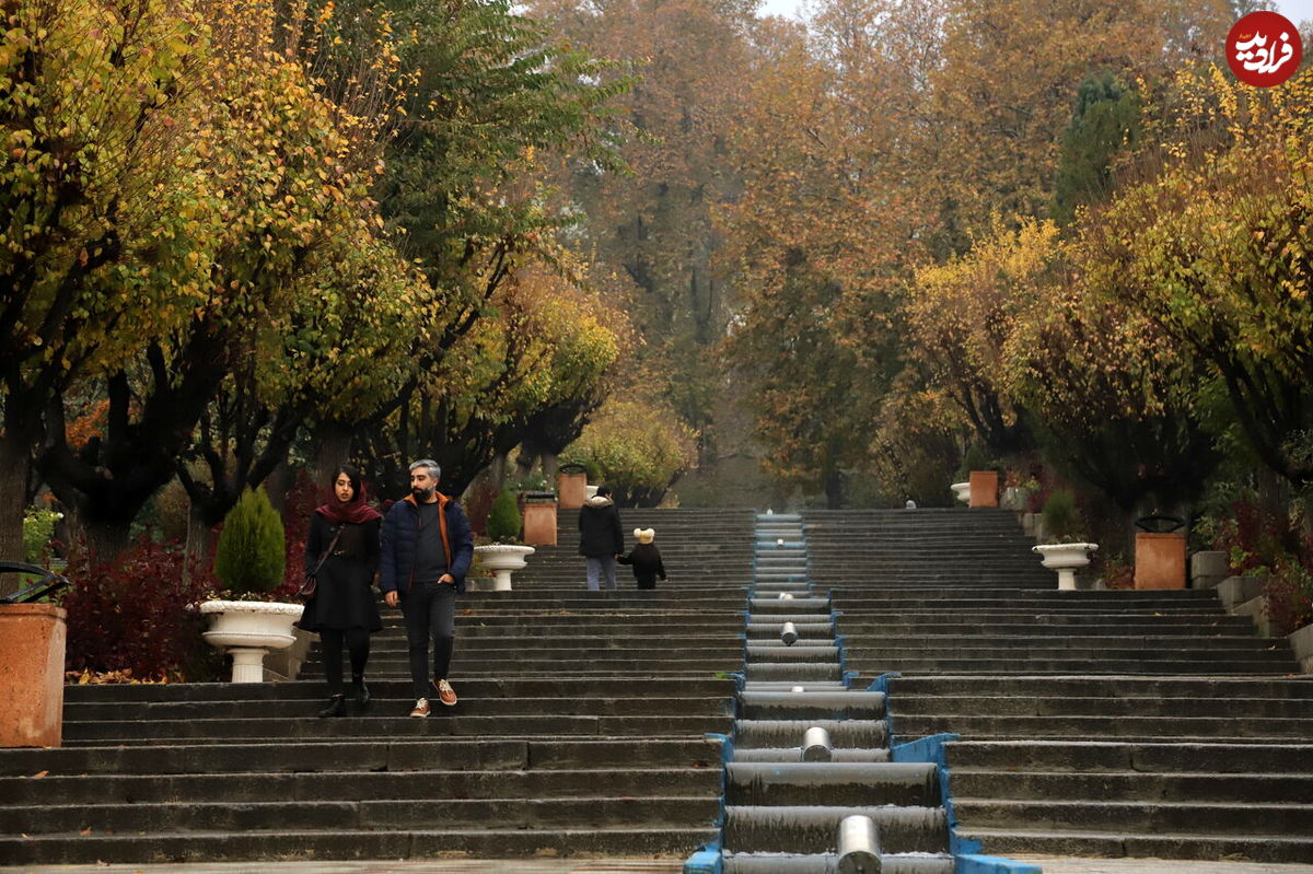 پارک‌نیاوران‎؛ یادگار سردار افخمی و محل زندگی طوطی اسکندر!