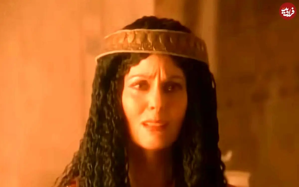 عکس| سفر زمان؛ بازیگر آمریکایی نقش «زلیخا» بعد از 30 سال در پشت‌صحنه یک تئاتر در نیویورک