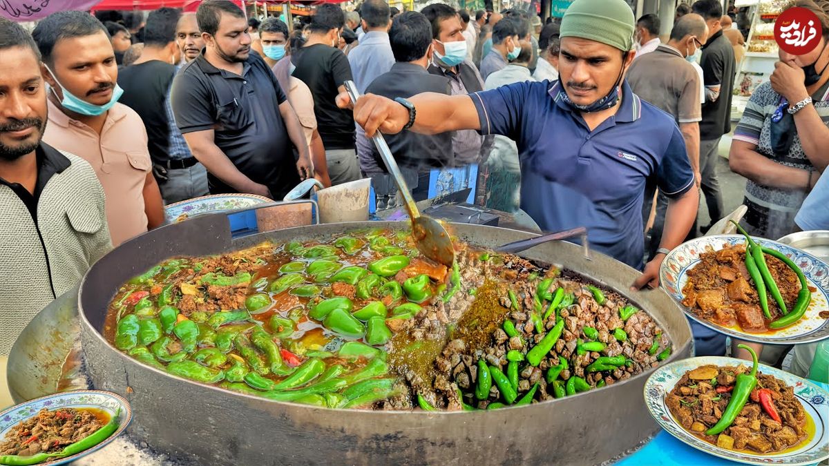 ببینید؛ غذای خیابانی در پاکستان؛ جگر بره سرخ شده با ادویه؛ غذای محبوب مردم کراچی 