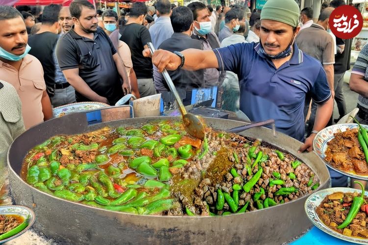 ببینید؛ غذای خیابانی در پاکستان؛ جگر بره سرخ شده با ادویه؛ غذای محبوب مردم کراچی 