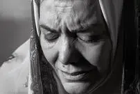 عکس| سفر در زمان؛ «فخری خوروش 44 ساله» در نمایی از سیزدهمین فیلم اش، نفرین؛ سال 52