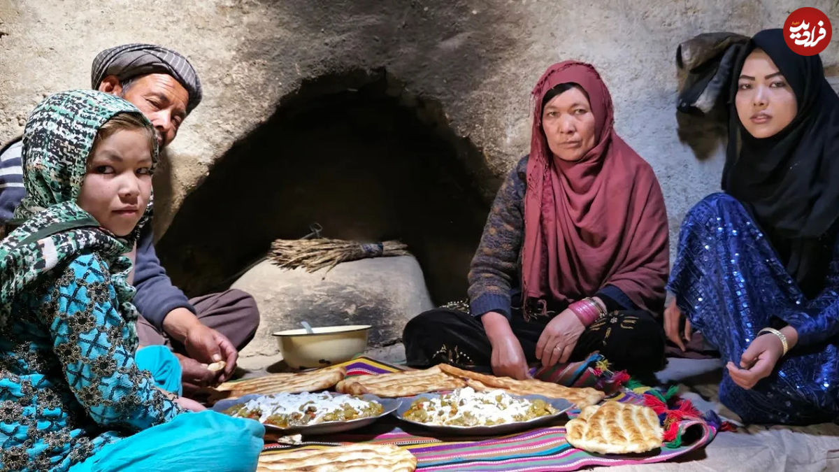 (ویدئو) نحوه تهیه خوراک بادمجان توسط خانواده روستایی افغانستایی