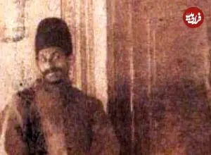 عکس| سفر به ایران قدیم؛ «محمدابراهیم خان چُرتی» در حال چرت زدن در کاخ ناصرالدین شاه