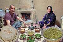 ببینید| غذای روستایی در ایران؛ کاشت گل در باغچه و پخت کله جوش سنتی
