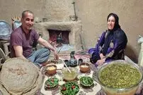 ببینید| غذای روستایی در ایران؛ کاشت گل در باغچه و پخت کله جوش سنتی
