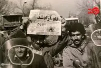 عکس| سفر به ایران قدیم؛ این خبر در راهپیمایی ۲۲ بهمن مردم را خوشحال کرد! 