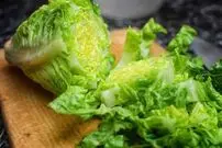 (ویدئو) آیا مغز وسط کاهو را بخوریم یا نه ؟