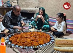 ببینید؛ غذای روستایی در ایران؛ پخت سوسیس بندری توسط زوج روستایی
