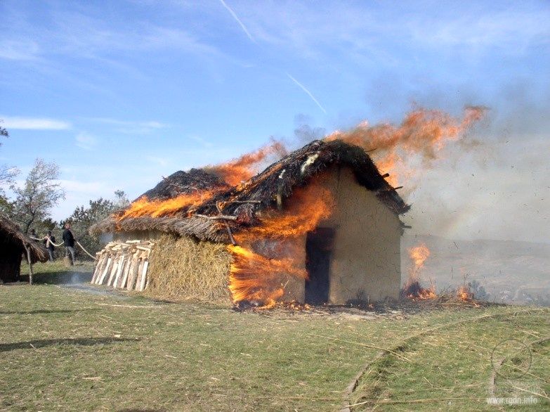 چرا این فرهنگ باستانی هر ۶۰ سال یکبار خانه‌هایشان را آتش می‌زدند؟ 