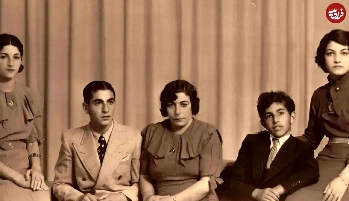 عکس| سفر در زمان؛ «همسر دوم رضاخان» در کنار «فوزیه، شمس پهلوی و اقوام»؛ اوایل دهه 20