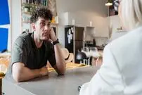 افرادی که هوش هیجانی پایینی دارند اغلب این ۱۰ نشانه را اشتباه تعبیر می کنند