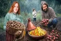 ببینید| غذای روستایی در مراکش؛ جمع آوری حلزون از مزرعه و پخت غذا با آن