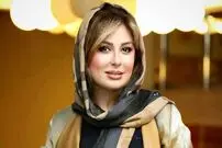( عکس) موتورسواری نیوشا ضیغمی با موتور 100 میلیونی