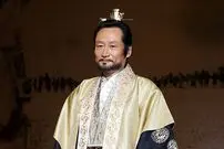 عکس| سفر زمان؛ «امپراتور موهیول» در حال ادای احترام به «سر خوک» در پشت‌صحنه «جومونگ 3»