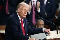 عکس| عارضه پوستی مرموز بر گردن ترامپ؛ ابهام در وضعیت سلامت رئیس‌جمهور آمریکا