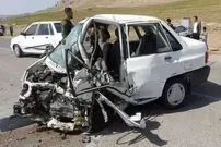 ( ویدیو) له شدن وحشتناک یک پراید پس از تصادف با تریلی
