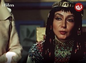 عکس| سفر در زمان؛ «زلیخا» سریال یوسف پیامبر در کنار رهبر دینی بودائیان؛ سال 1390