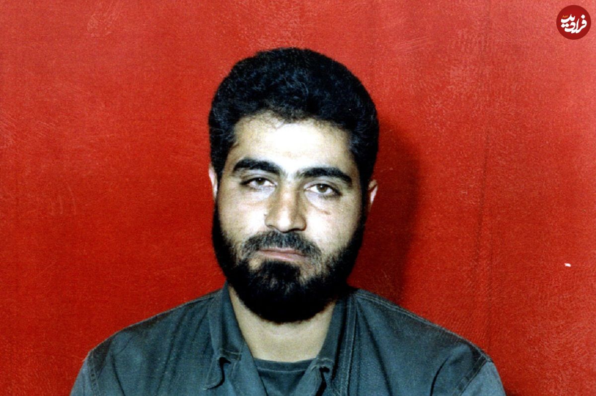عکس؛ سفر در زمان؛ ظاهر «سردار سلیمانی در کنار دو هم رزم اش در جبهه»؛ دهه 60