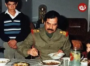 عکس| سفر زمان؛ «صدام و همسر اول اش» در حال پیاده روی؛ سال 1368