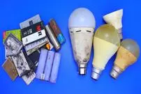 (ویدئو) ترفندهایی ساده و کاربردی برای استفاده از باتری، لامپ و شارژر قدیمی