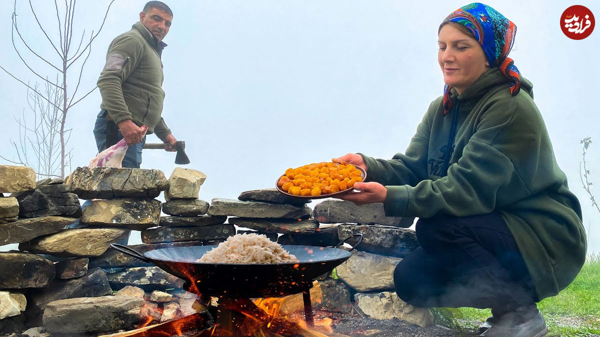 (ویدئو) غذای روستایی در آذربایجان؛ پخت چلو گوشت در طبیعت