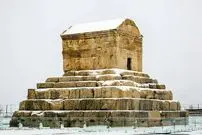 ببینید| آرامگاه کوروش در زیر بارش برف