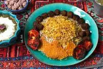 سماق‌پلو؛ غذای سنتی با رنگ و طعم متفاوت مهمان سفره‌های خاص