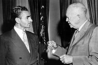 سفر در زمان؛ خاطرات محمود فروغی؛ به شاه گفتم فعلاً دوران دروغ‌گویی و تملق و شارلاتانی است