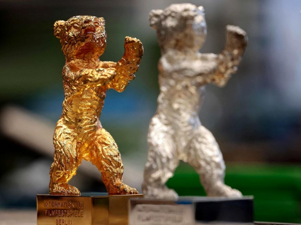 (تصاویر) فرایند ساخت خرس طلایی و نقره‌ای جشنواره برلین